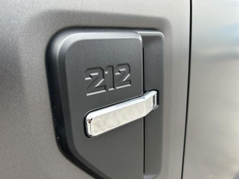 EMC 212 2.0 TGDI 8AT 4WD Adventurer 4X4