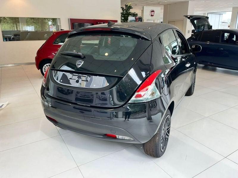 Lancia Ypsilon 1.0 FireFly 5 porte S&S Hybrid Oro