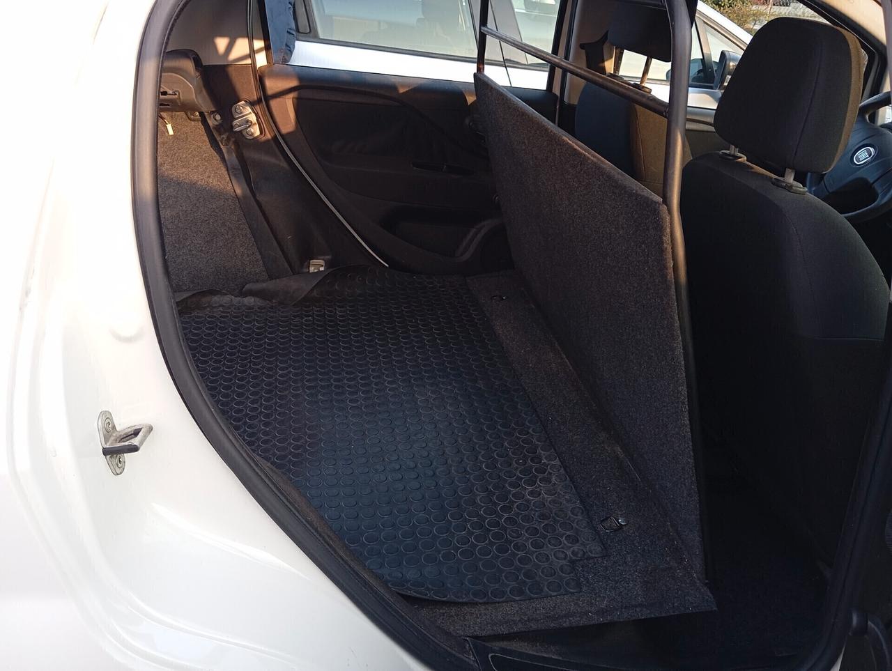 Fiat Grande Punto 1.3 M.JET 5 PORTE/ 2 POSTI CLIMA IVA INCLUSA E 109 MESE