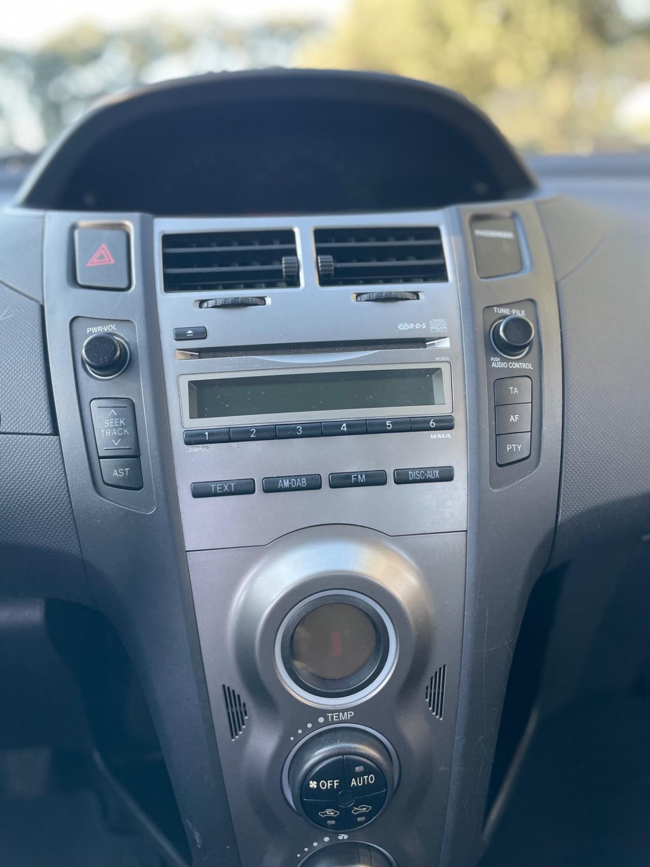 Toyota Yaris 1.3 5 porte M-MT Sol