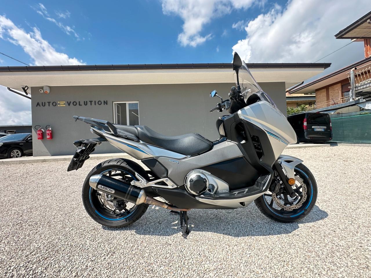 Honda Integra 750 S 15.592 km scarico Arrow PERFETTO