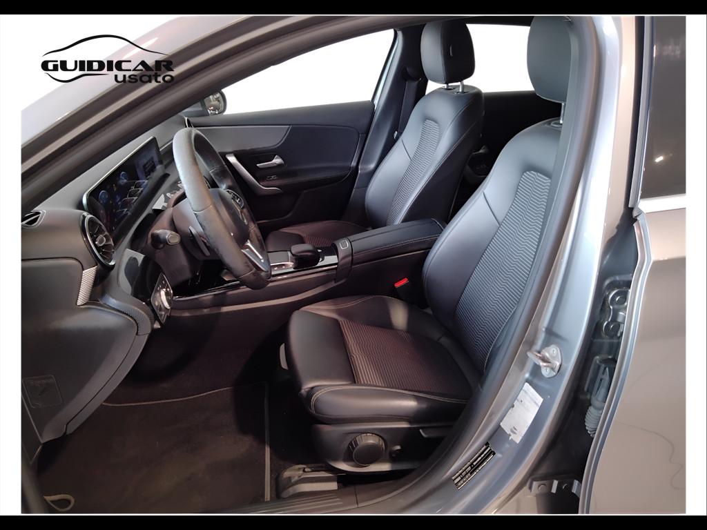 Mercedes-Benz Classe A - W177 2018 - A 180 d Sport auto