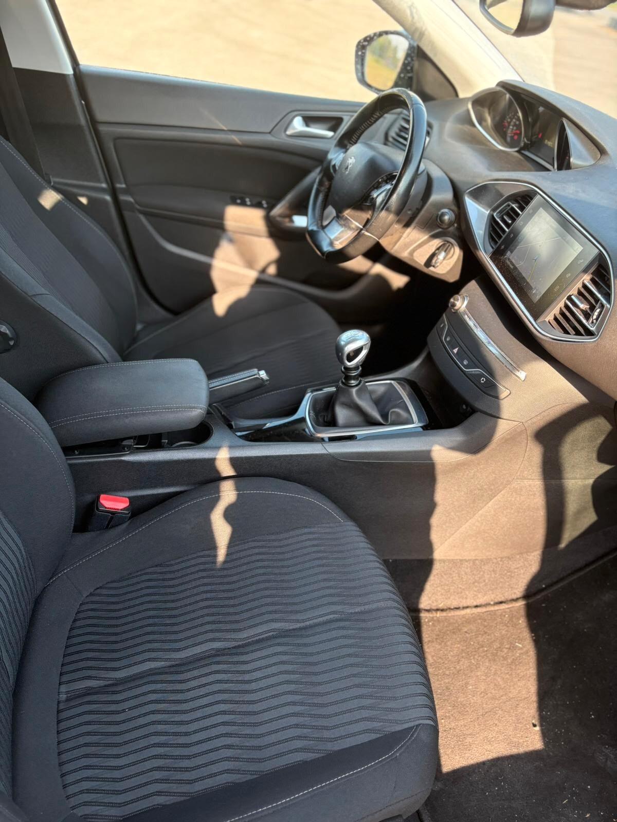 Peugeot 308 1.6HDi 120 SW Allure