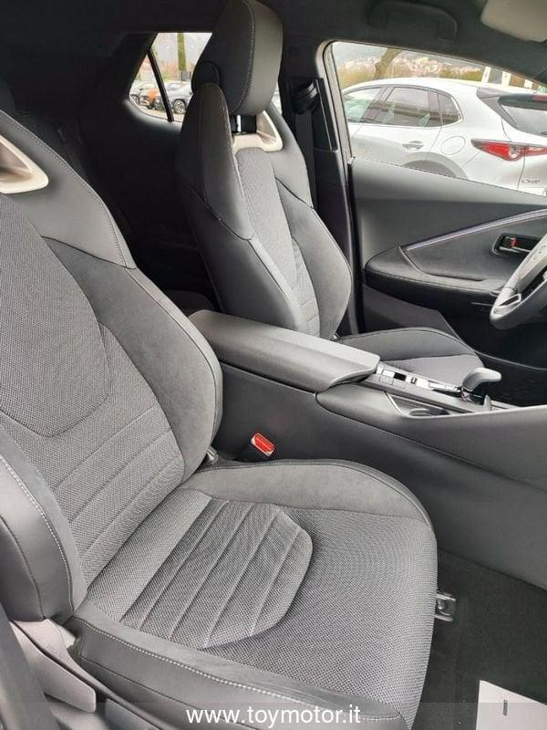 Toyota C-HR (2023-) 1.8 HV Lounge