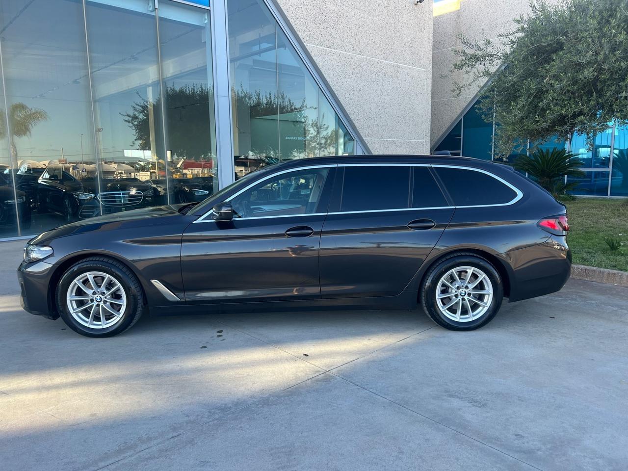 BMW 520 d xdrive Luxury offerta T-Stock prezzo imperdibile