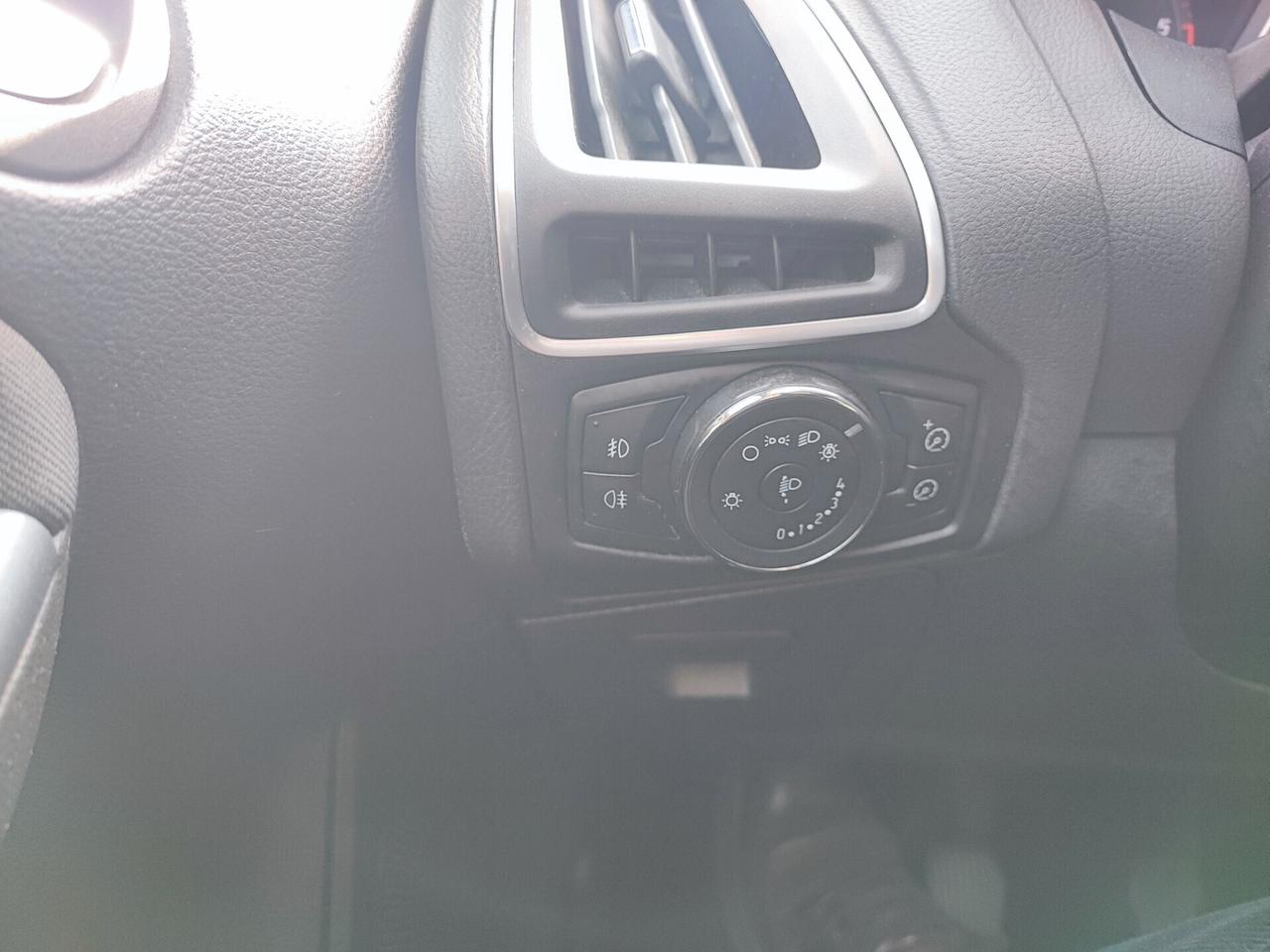 Ford Focus 1.6 TDCi 115 CV Titanium 5 porte