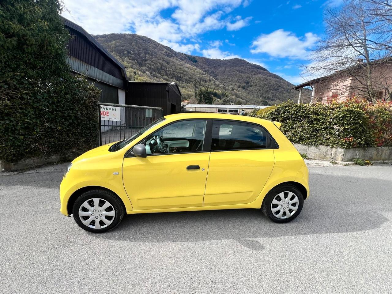 Renault Twingo benzina euro 6 neo patentati