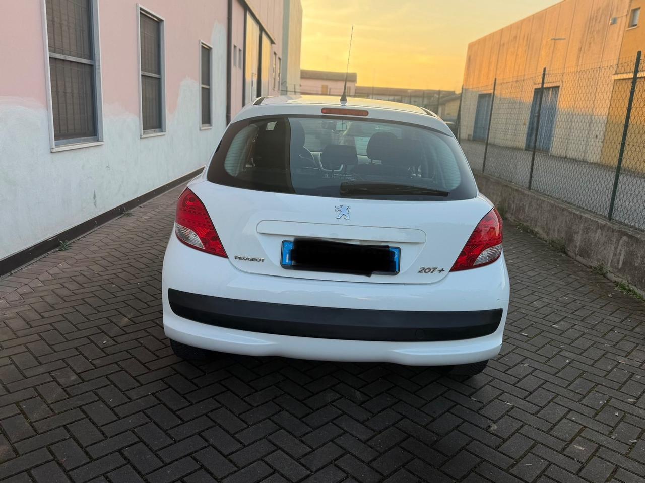 Peugeot 207 Plus 1.4 8V 75CV 5p. ECO GPL