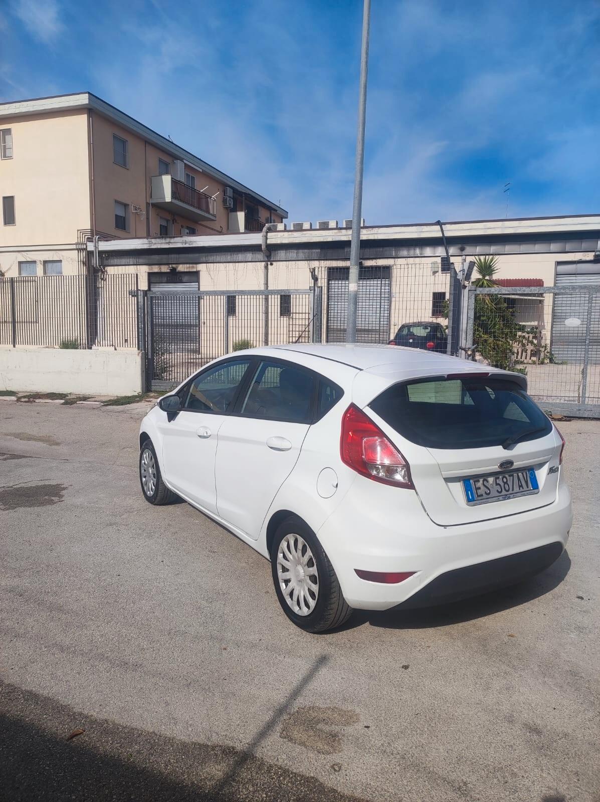 Ford Fiesta 1.0 80CV 5 porte Titanium