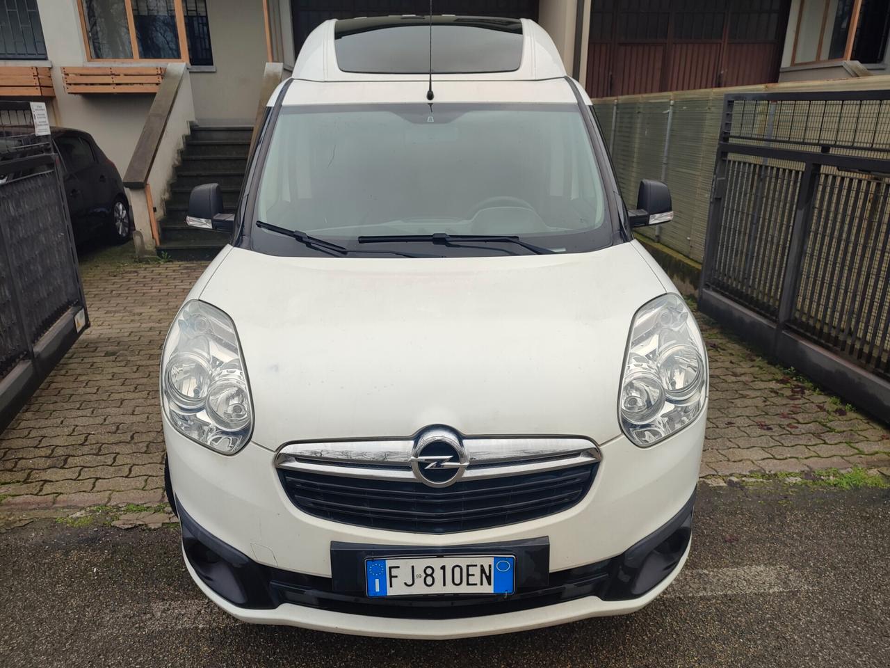 OPEL COMBO 1.4BENZINA 2017 EURO6B PEDANA DISABILI ELETTRICA