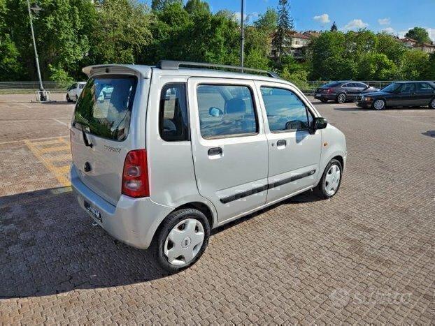 SUZUKI WAGON R VALUTIAMO USATO/SCAMBIO