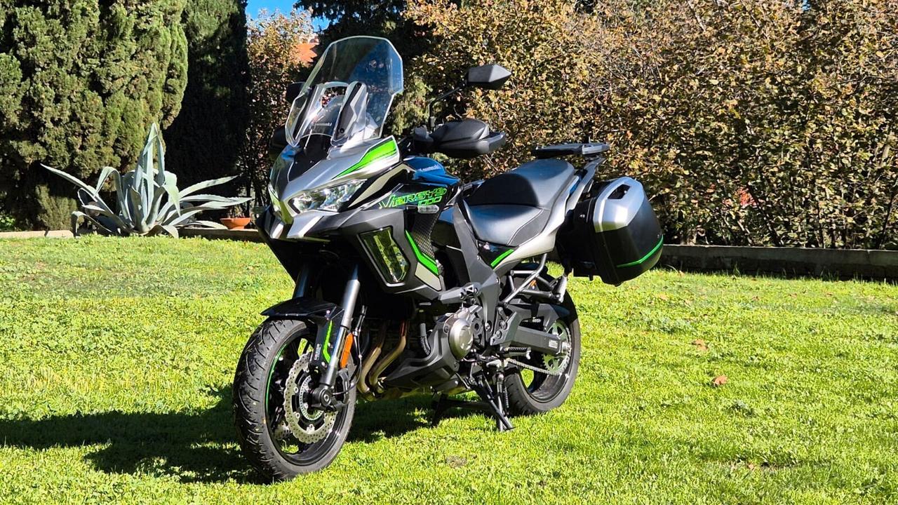 KAWASAKI VERSYS 1000 SE unipro' 2024 km362 leggi testo