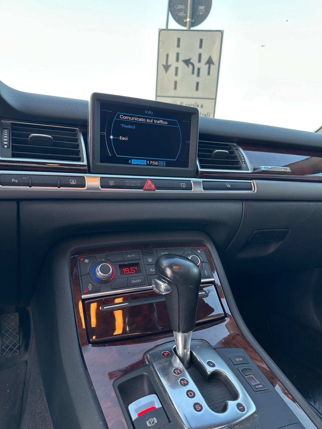 Audi A8 3.0 V6 TDI quattro tiptronic
