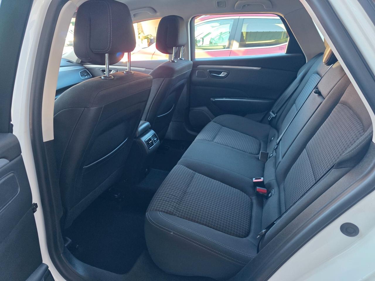 Renault Talisman Sporter Blue dCi 160 CV EDC Business