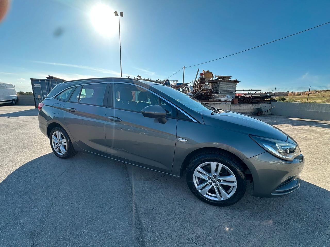 Opel Astra 1.6 CDTi 136CV aut. Sports Tourer Dynamic