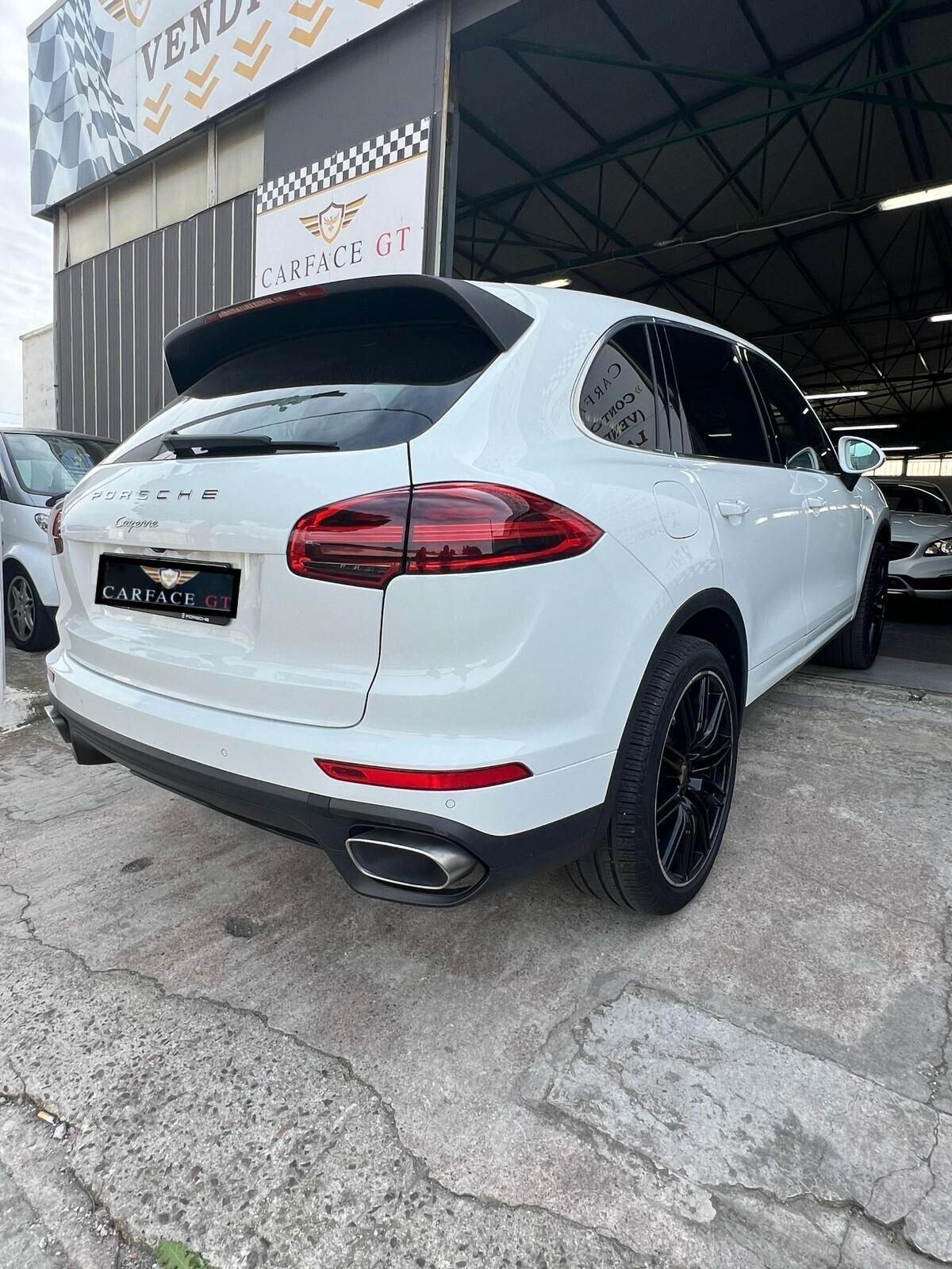 Porsche Cayenne 3.0 Diesel 236CV - 2017