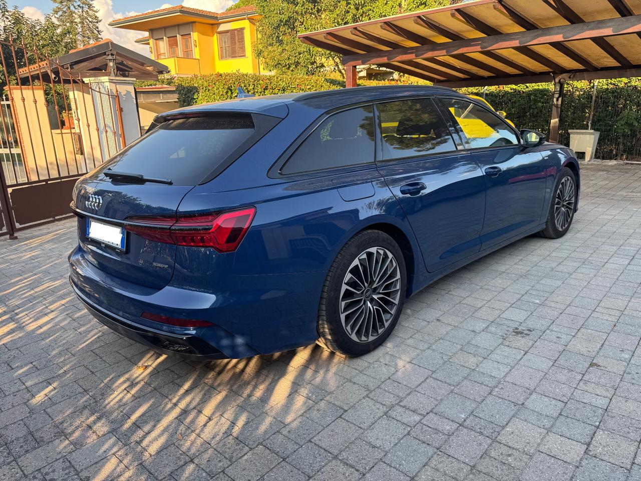 Audi A6 Avant 55 2.0 TFSI e quattro ultra S tronic line edition