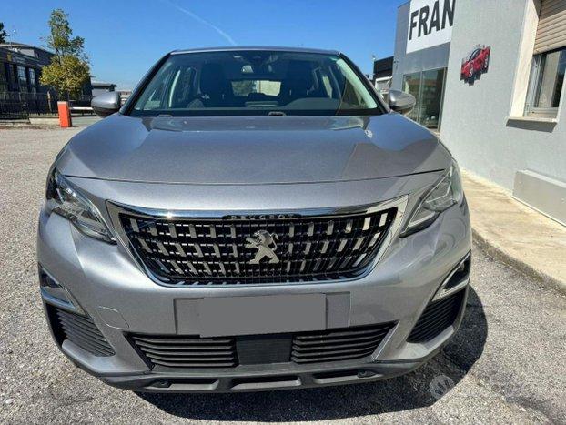 PEUGEOT 3008 BlueHDi 130 S&S EAT8 Allure