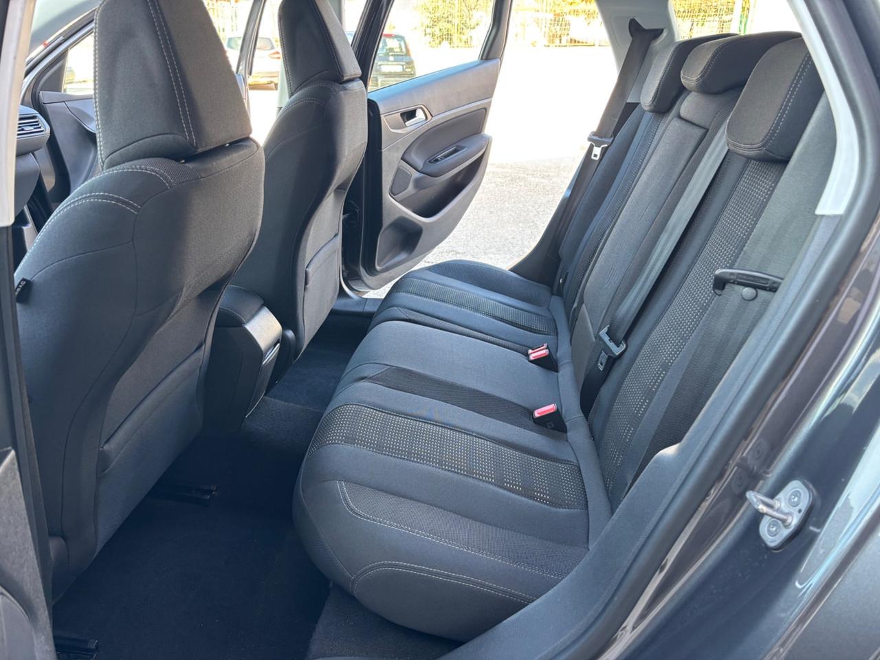 Peugeot 308 BlueHDi 120 S&S EAT6 SW Allure