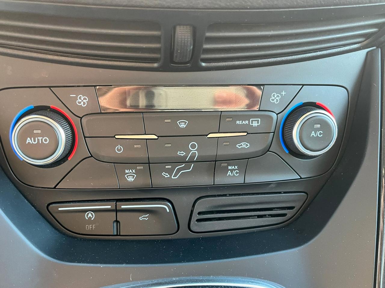 Ford Kuga 2.0 TDCI 150 CV S&S 2WD Titanium