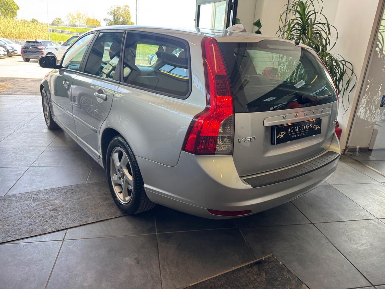 Volvo V50 D4 R-design