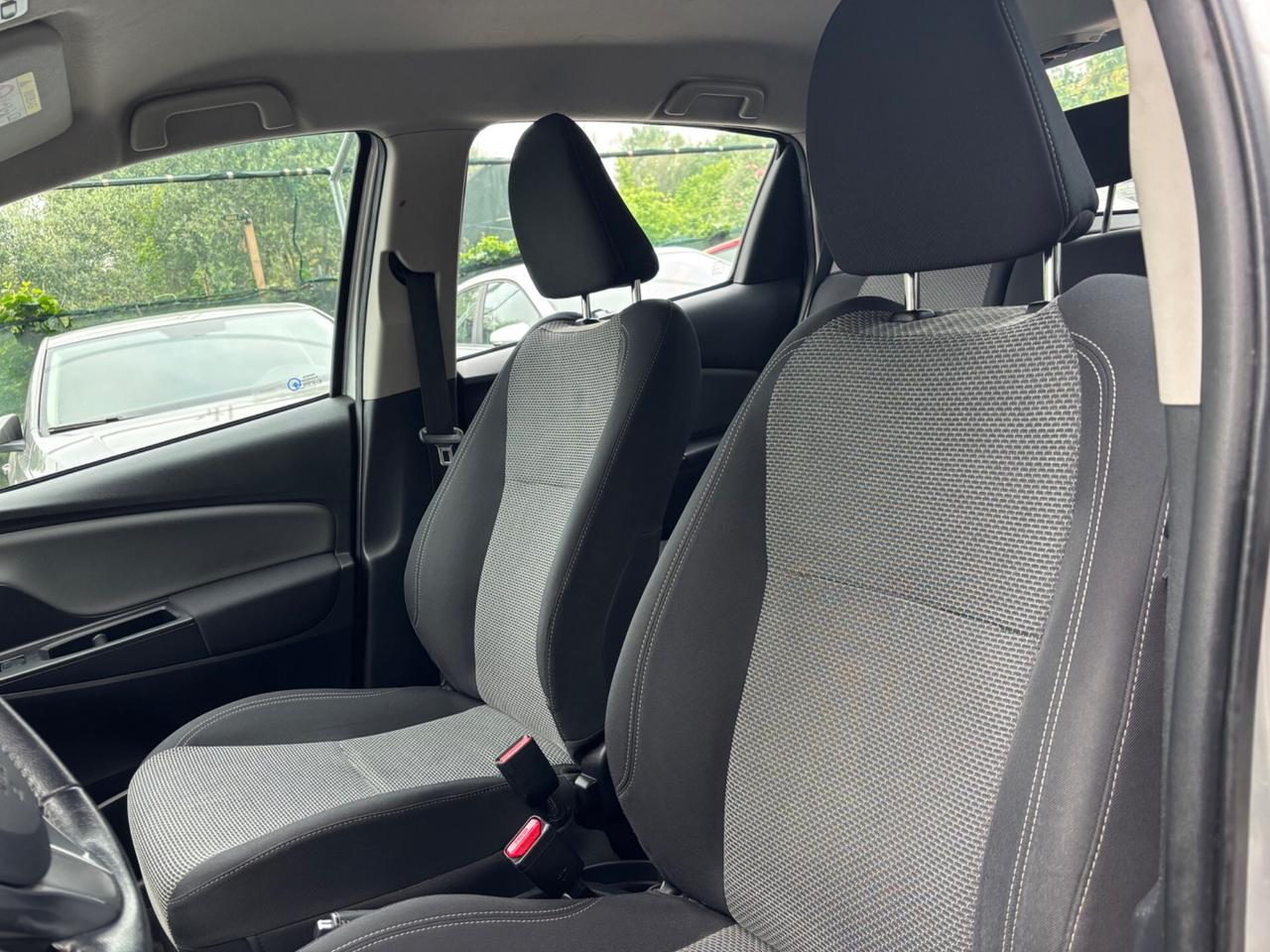 Toyota Yaris 1.5 Hybrid 5 porte Style OK NEOPATENTATI