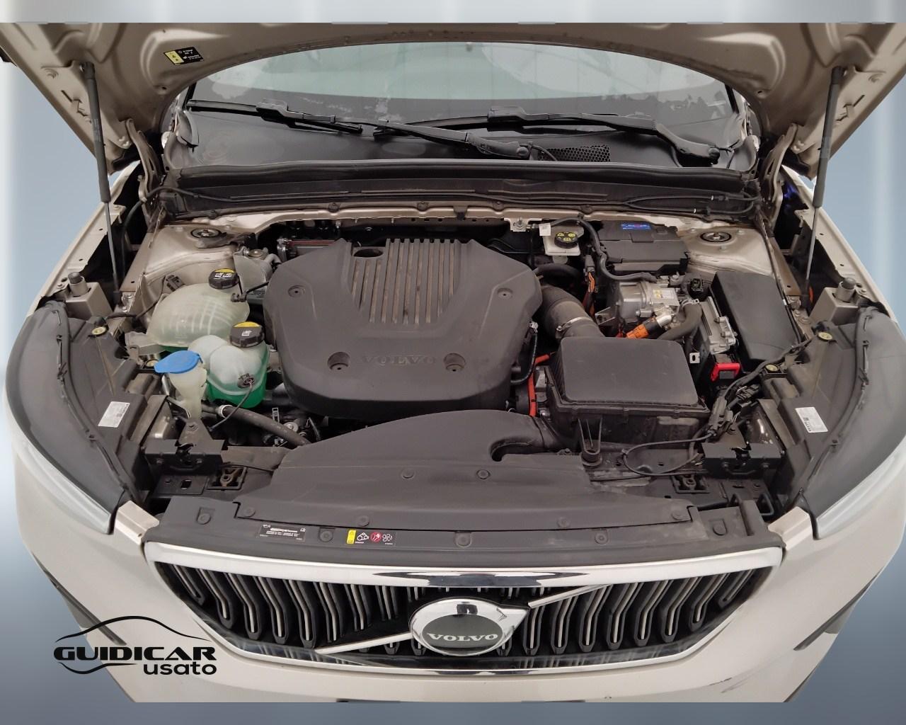 VOLVO XC40 2023 - XC40 1.5 t5 recharge phev Core auto