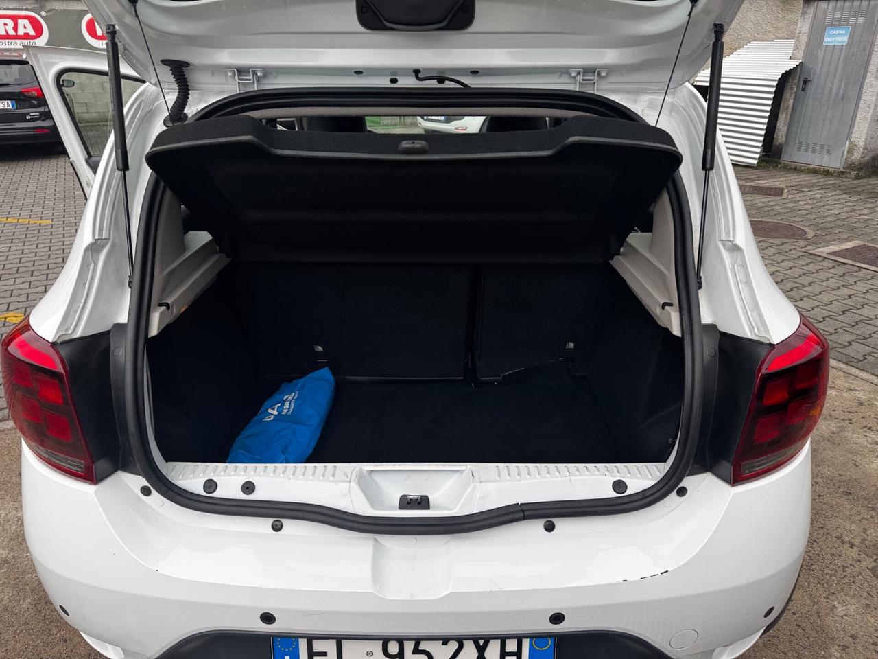 Dacia Sandero 1.5 dCi 90CV neopatentati