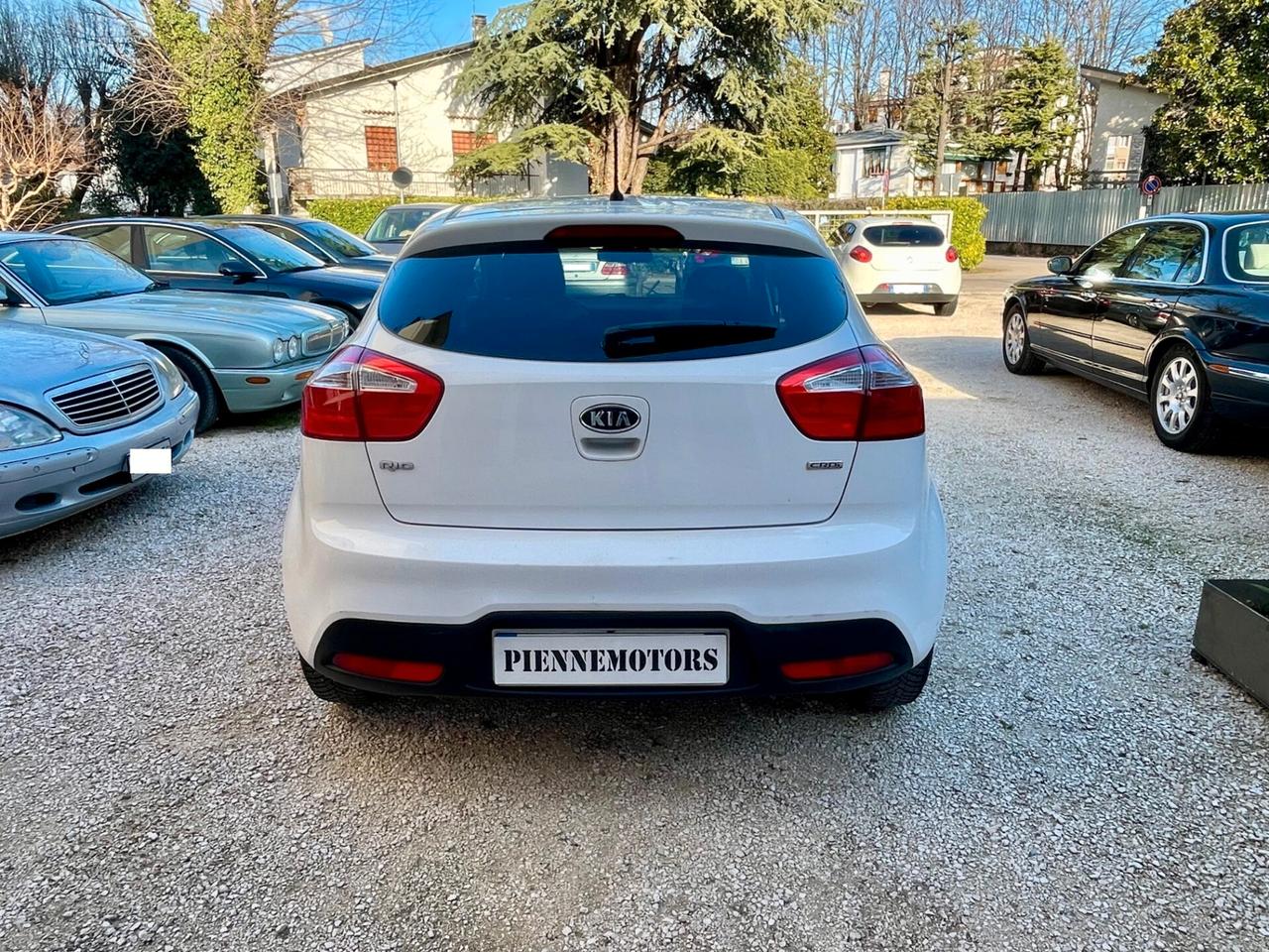 Kia Rio 1.4 CRDi Tagliandata NEOPATENTATI