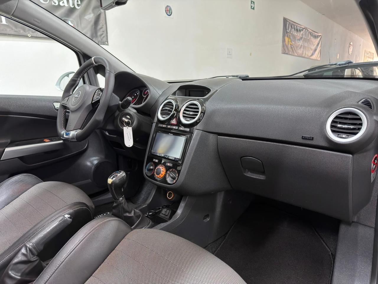 Opel Corsa 1.6 T 192CV 3 porte OPC