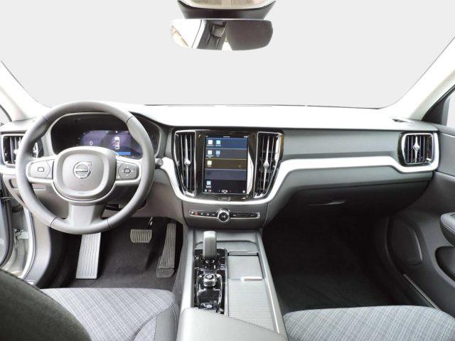 VOLVO V60 B3 (Benzina) MOMENTUM BUSINESS AUTOMATICA KM0