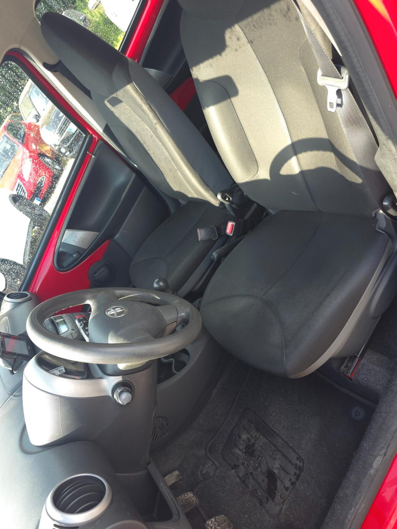 Toyota Aygo 1.0 12V VVT-i 5 porte Orange Connect