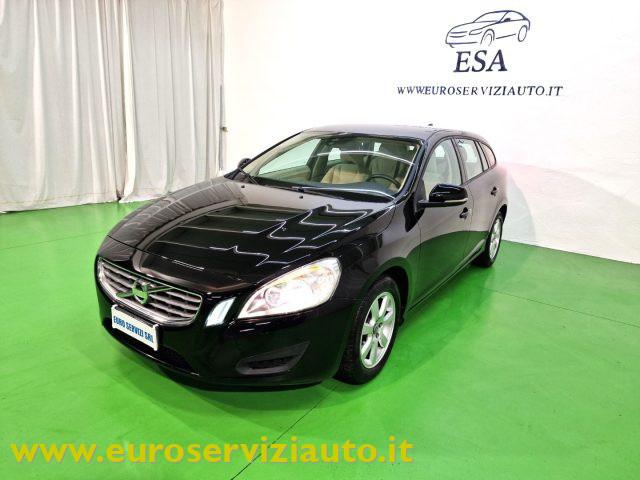 VOLVO V60 T3 Powershift Kinetic
