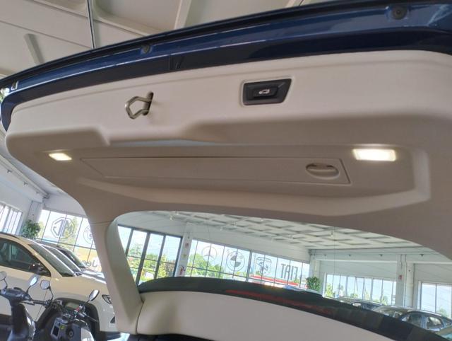 BMW 320 d 48V xDrive Touring Business Advantage