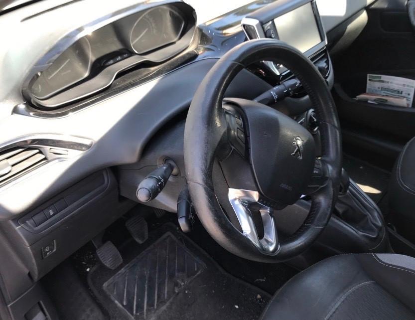 Peugeot 208 BlueHDi 1.6 5 porte Allure