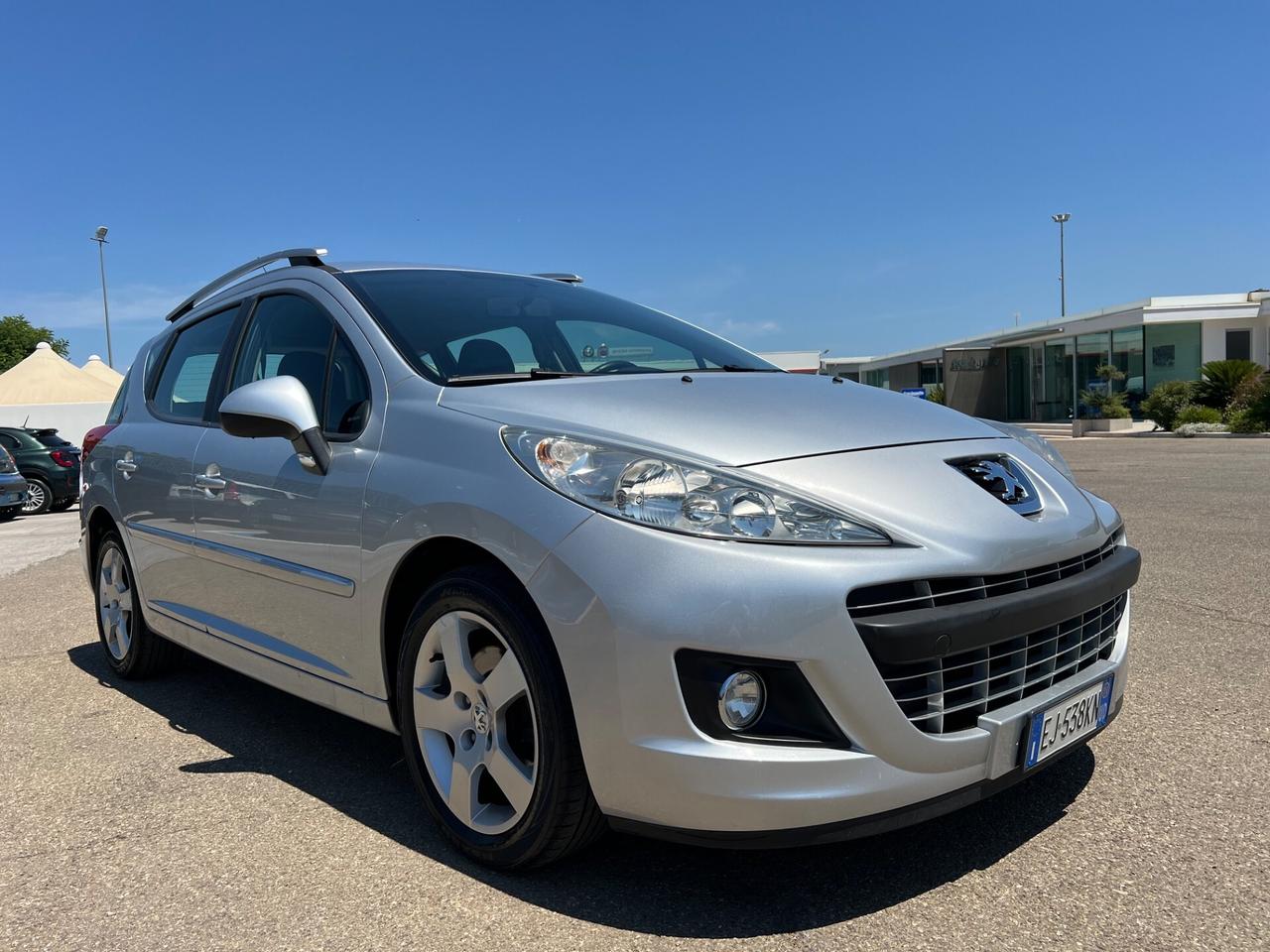 Peugeot 207 1.6 8V HDi 93CV SW Allure - 2011