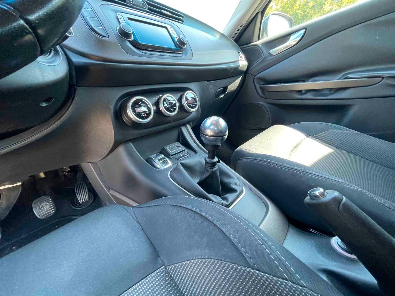 Alfa Romeo Giulietta 1.6 JTDm-2 120 CV Distinctive NEOPATENTATI