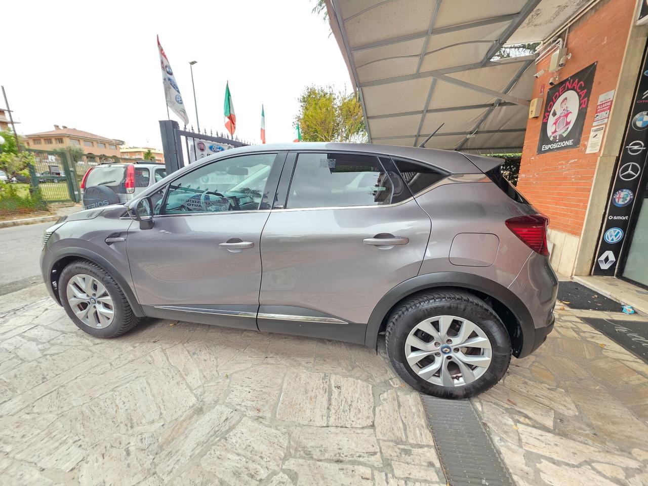Renault Captur E-TECH INITIALE