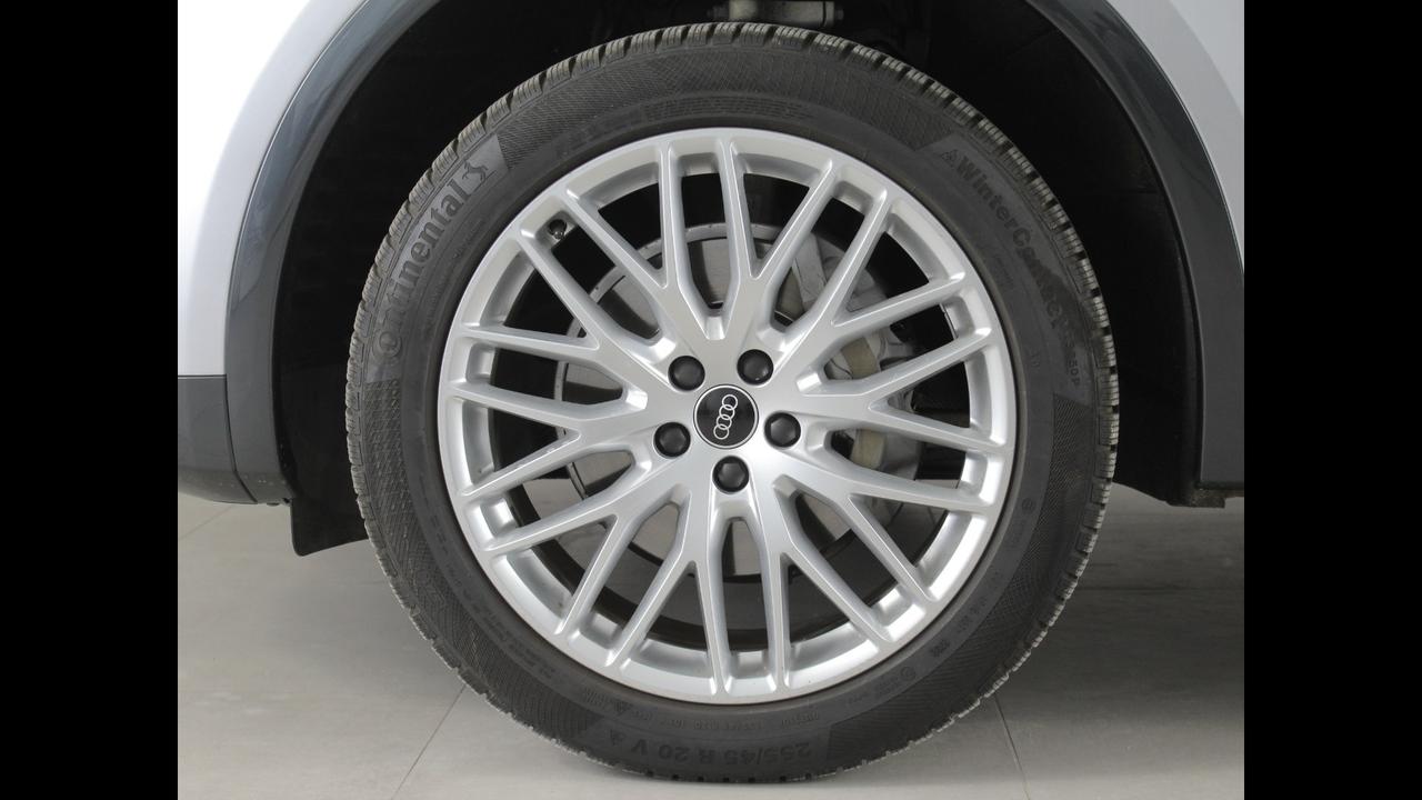 Audi Q5 Spb qTDI2,0 L4150 A7