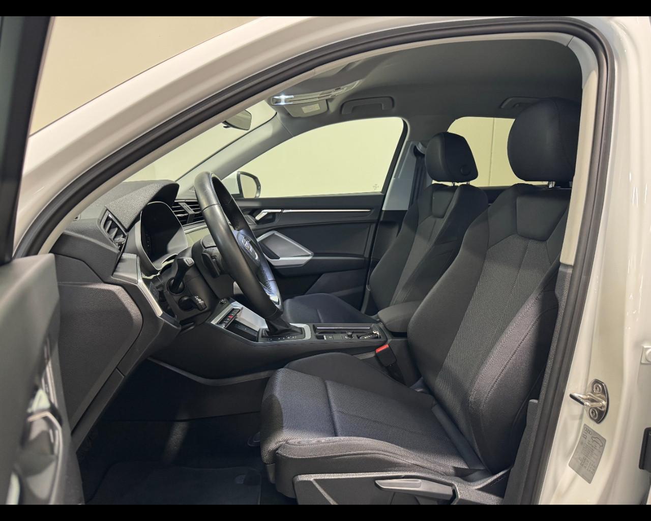 AUDI Q3 45 TFSIe PHEV S-TRONIC S LINE EDITION