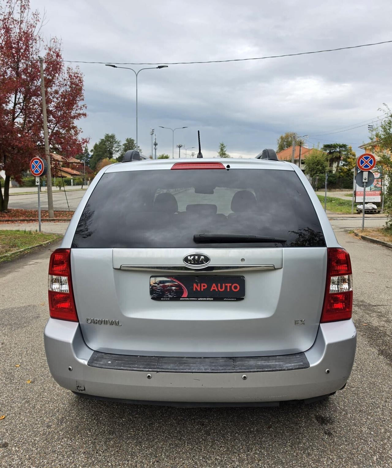 Kia Carnival GT Class 7 posti