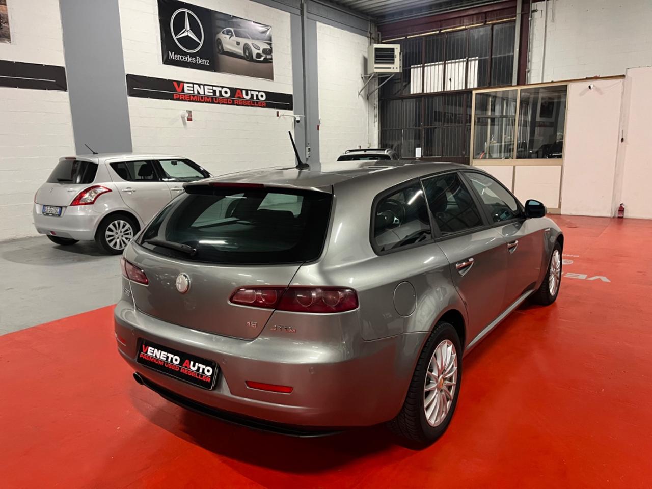 Alfa Romeo 159 1.9 JTDm 16V Sportwagon Progression Q-Tronic