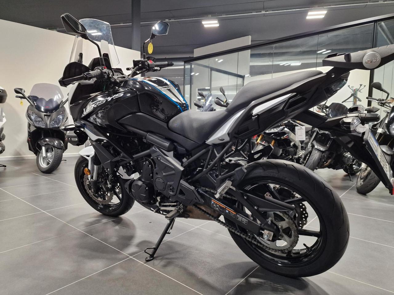 Kawasaki Versys 650 Bianco 2021