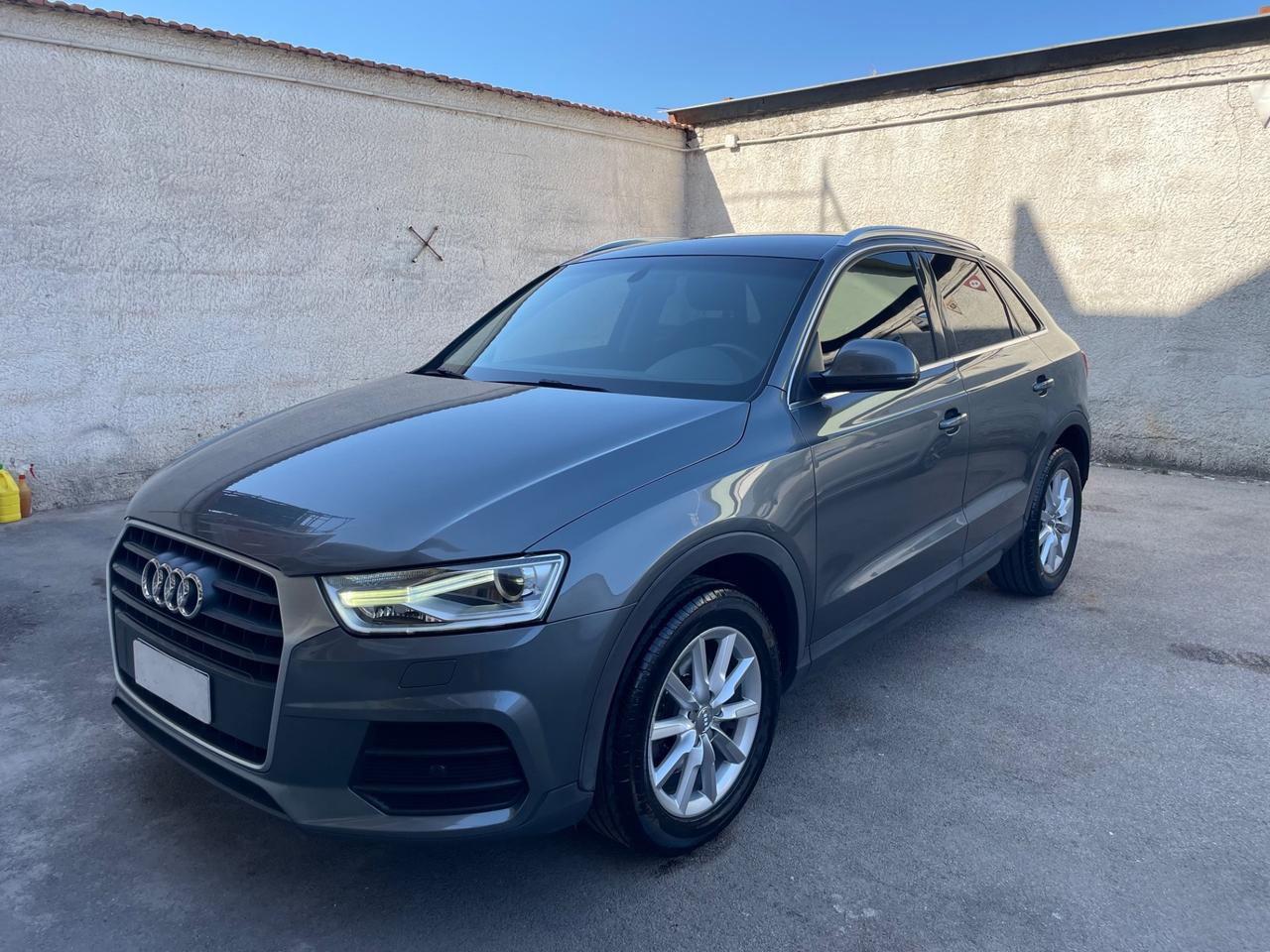 Audi Q3 RESTAYLING 2.0 TDI 120 CV Sport Full bixenon LED navigatore ecc dal nord Italia