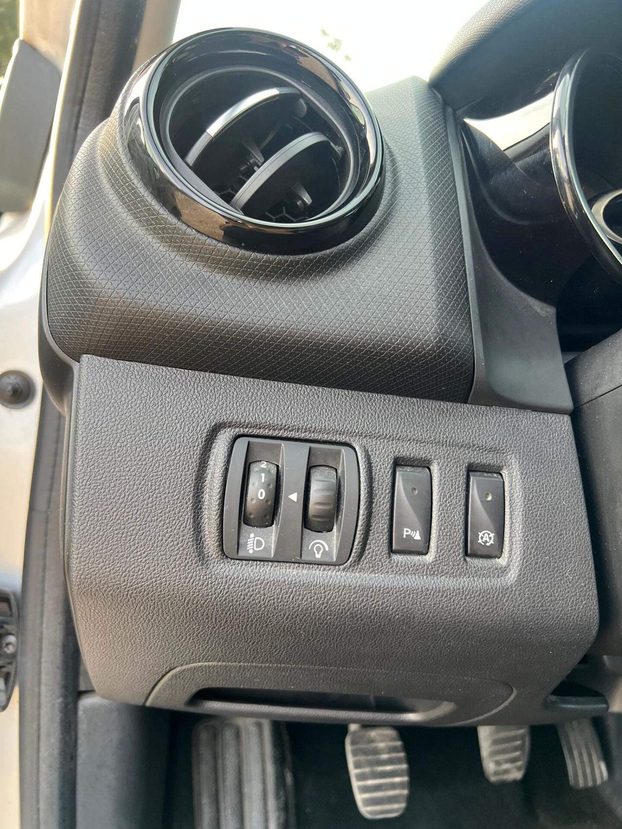 Renault Clio dCi 8V 75 CV Start&Stop 5 porte Energy Intens