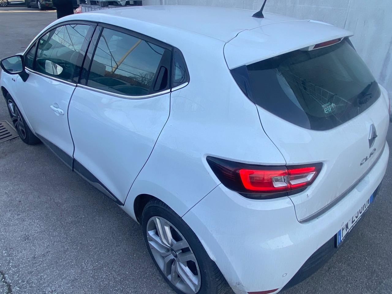 Renault Clio dCi 8V 75 CV 5 porte Moschino Intens