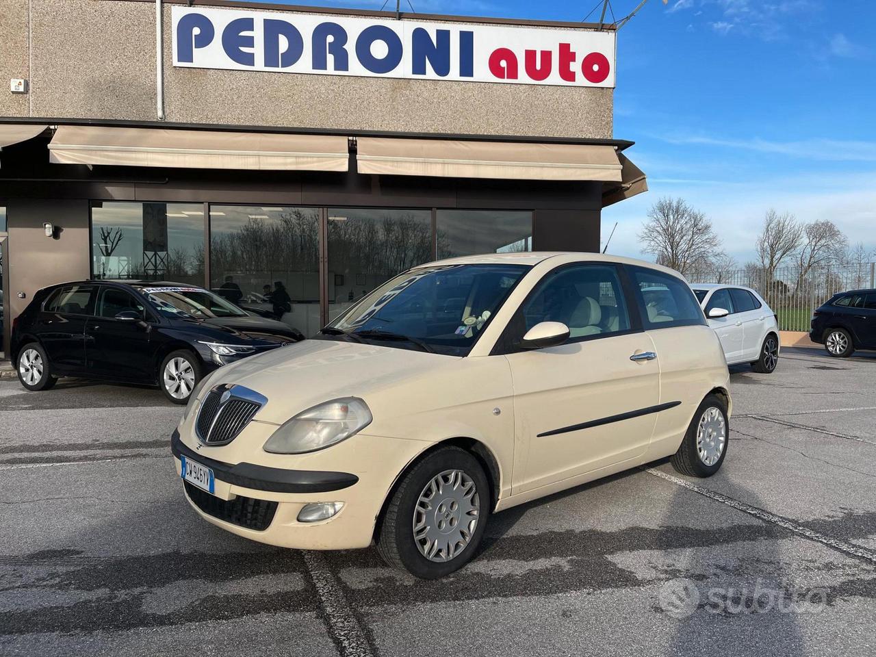 Lancia Ypsilon 3 Porte Ypsilon 1.2 16v Argento GPL