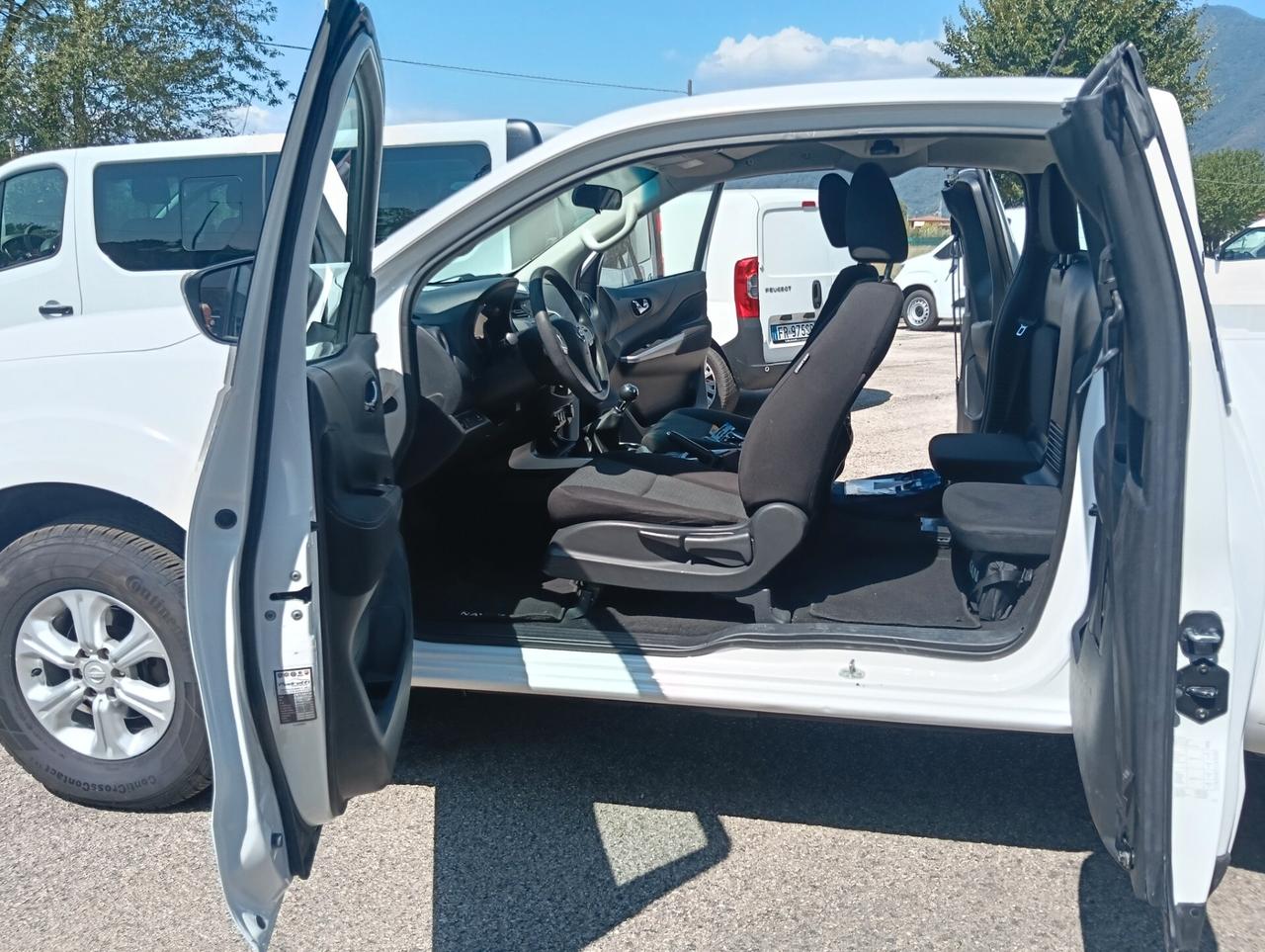 Nissan Navara 2.5 dCi 190CV 4 porte Double Cab Sport