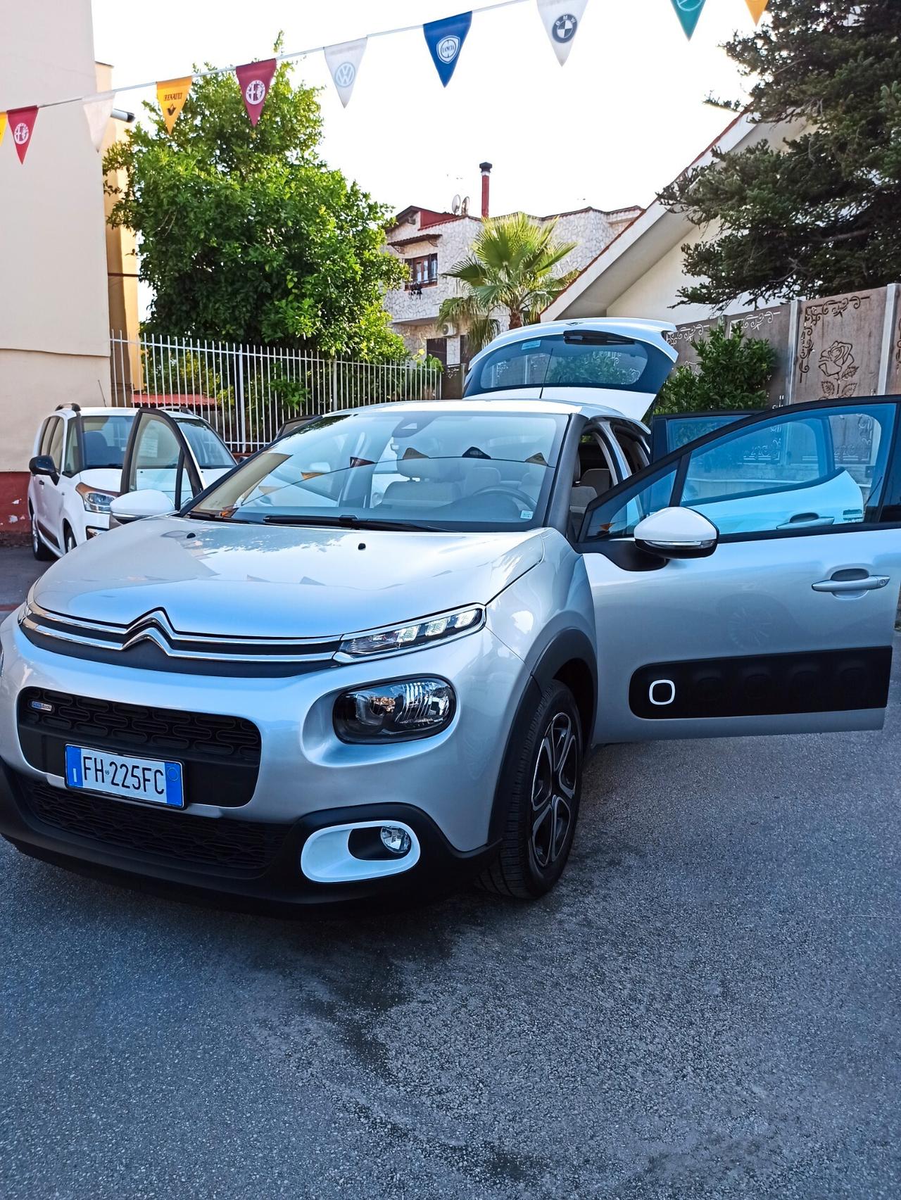 Citroen C3 PureTech 82 cv Shine Benzina