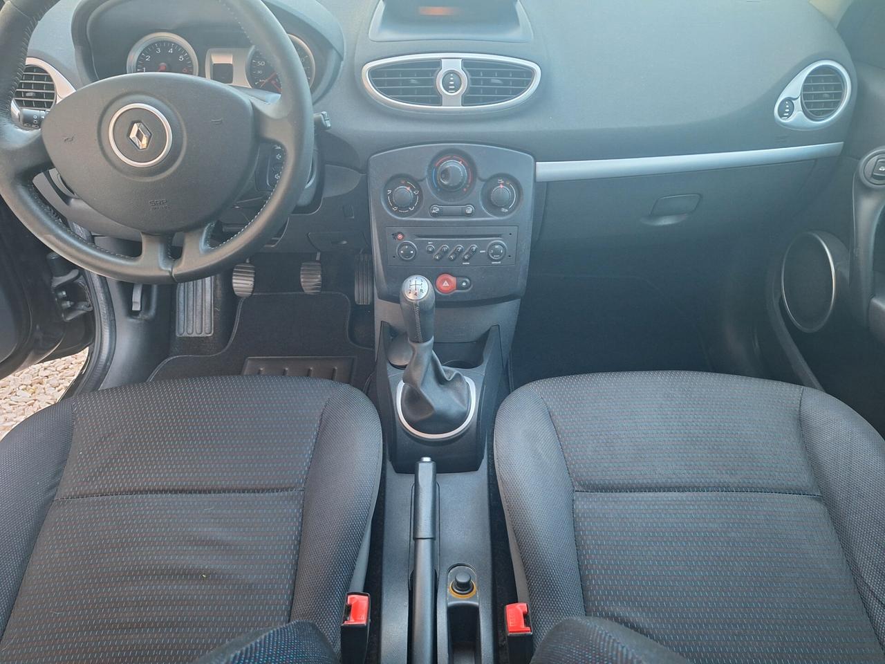 Renault Clio 1.2 16V 5 porte Confort NEOPATENTATI